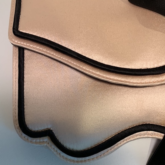 NWT RARE CHANEL 💕 Sakura Silk Ballerina Bag Pink Clutch Black Bow 🎀 Satin - Picture 12 of 16